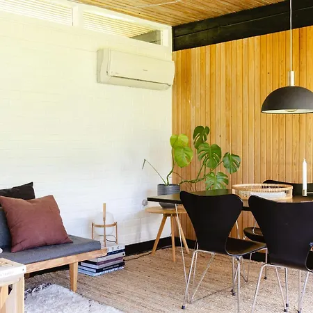 度假居 60s Style Near Tisvildeleje *